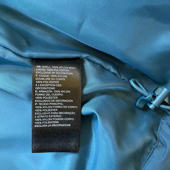 The North Face Men’s Resolve 2 Waterproof Jacket In Mallard Blue - Picture 7 of 9